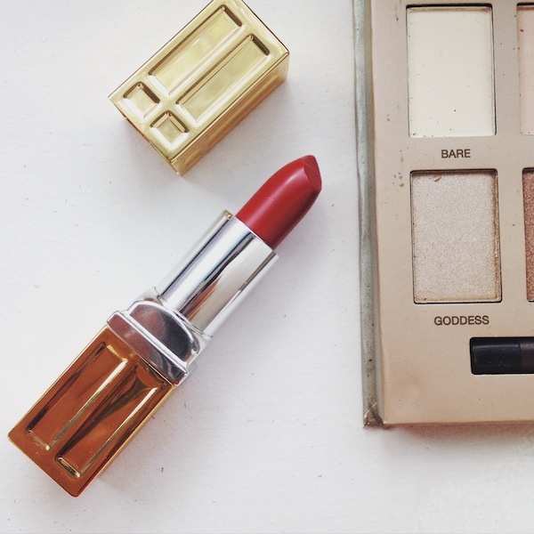 red lipstick beauty makeup tips